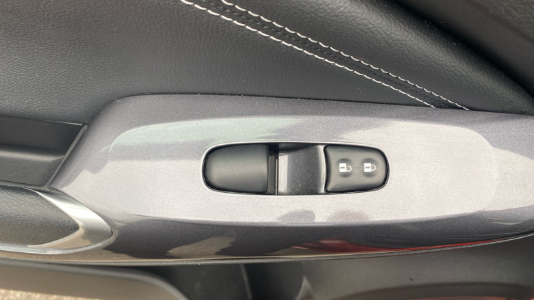 Nissan Juke 1.6 Hybrid N-Connecta 5dr Auto Hybrid Hatchback